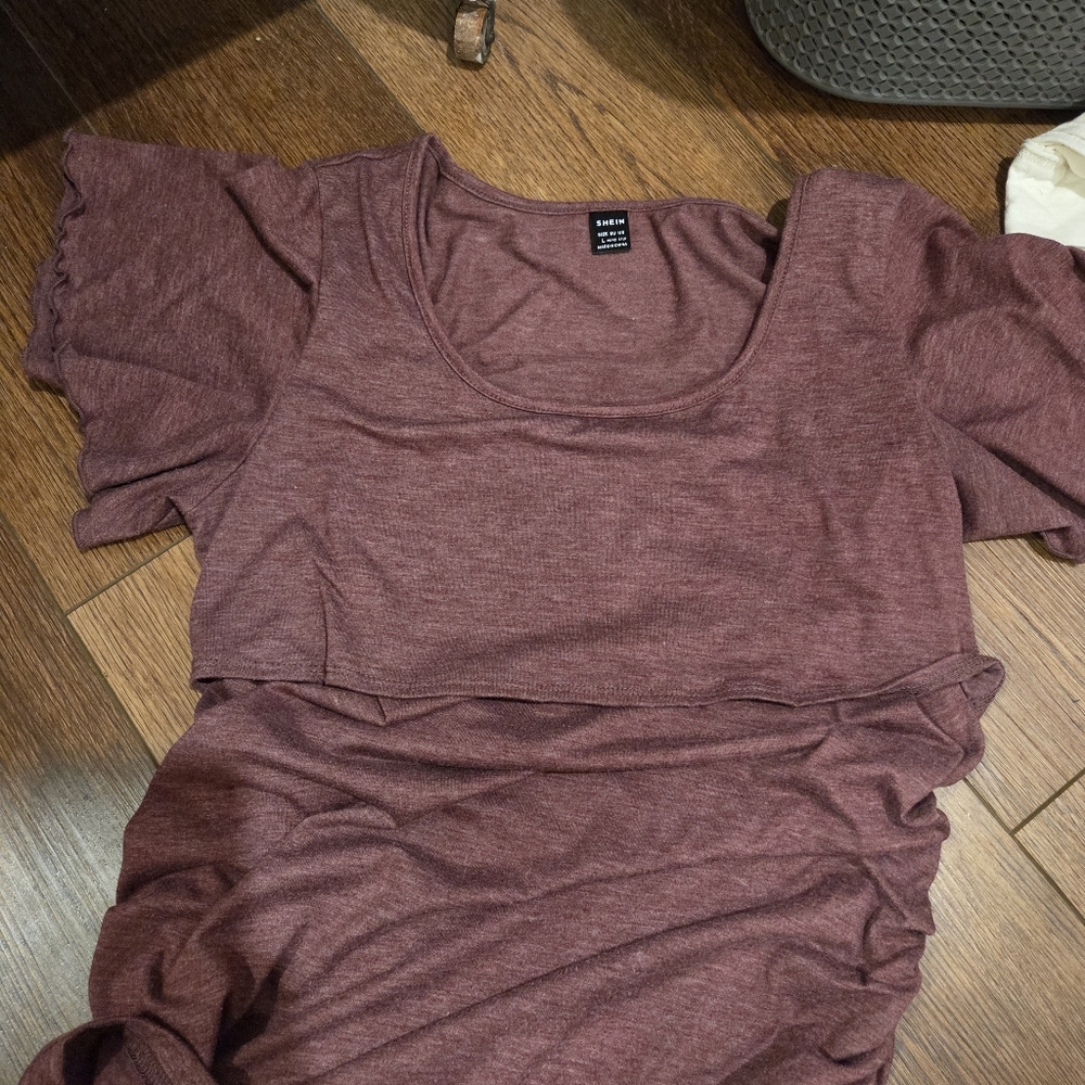 SHEIN Maroon Short Sleeve Nursing Tee